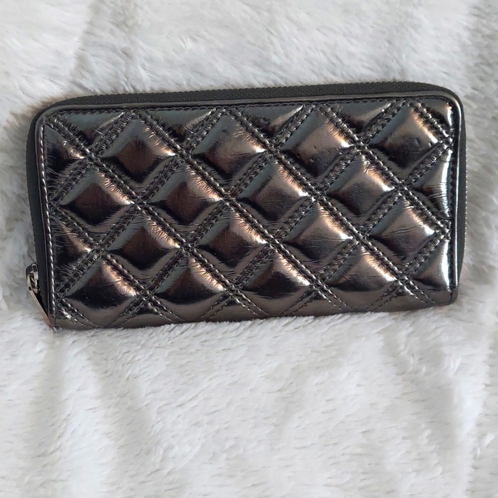 Vintage Marc Jacobs Olive Green Zip Around Wallet